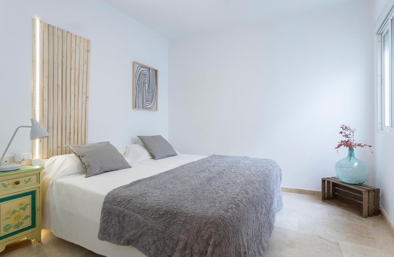 Ferienwohnung Azvalia - Larga 112 Abono Parking Gratis El Puerto de Santa María Exterior foto