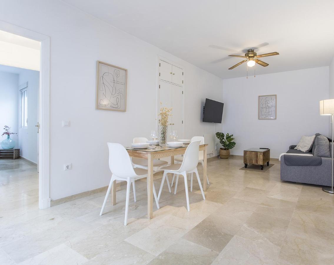 Ferienwohnung Azvalia - Larga 112 Abono Parking Gratis El Puerto de Santa María Exterior foto